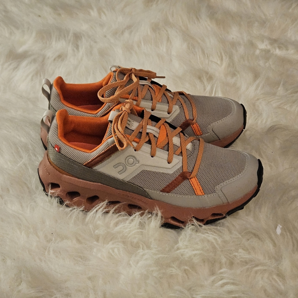 ON CLOUD HORIZON RUNNING SHOE WOMEN’S SZ